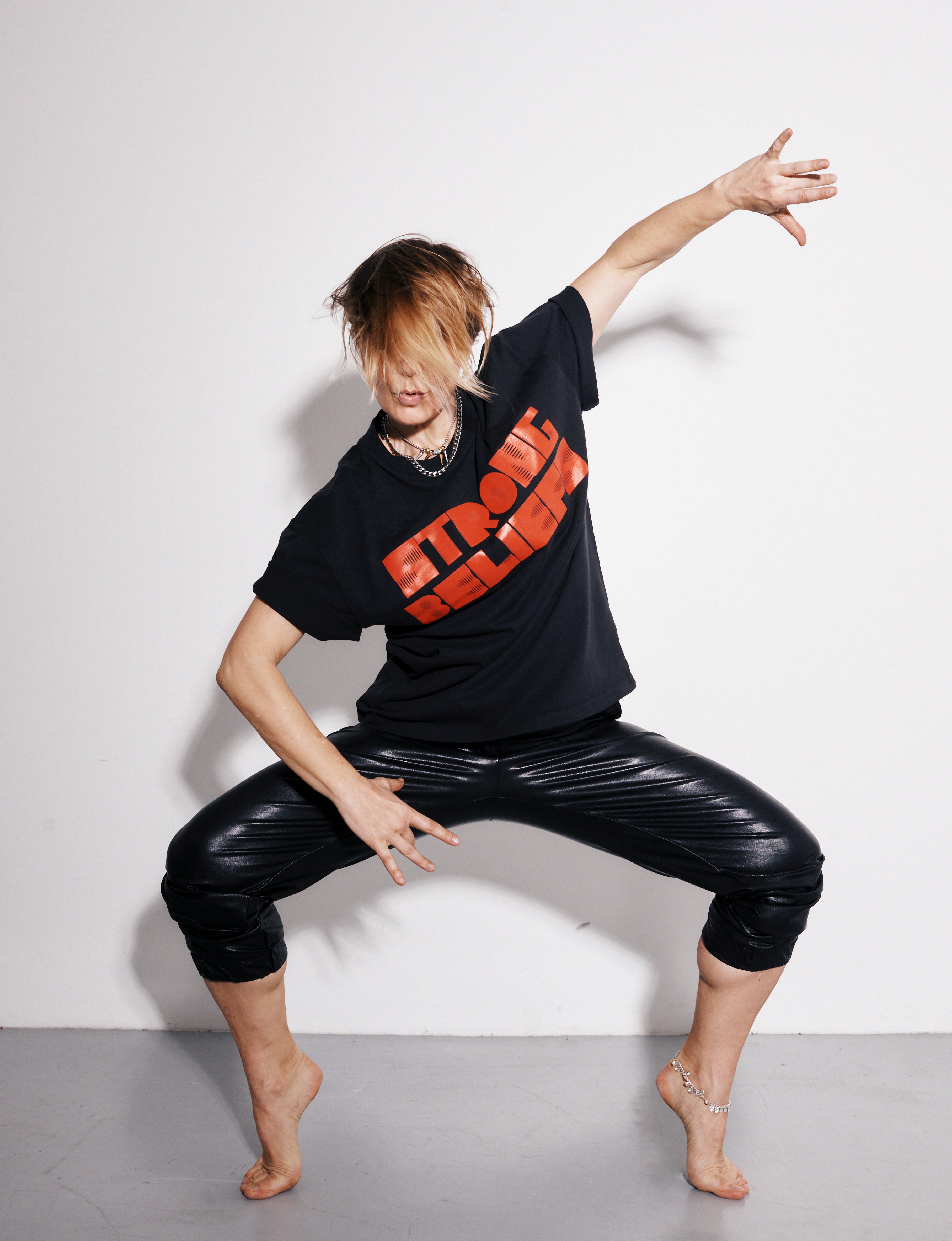 "STRONG BELIEFS TEE"